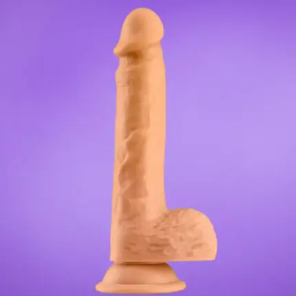 Latetobed Dean - 8,5" realisztikus dildó herékkel (21,6 cm)