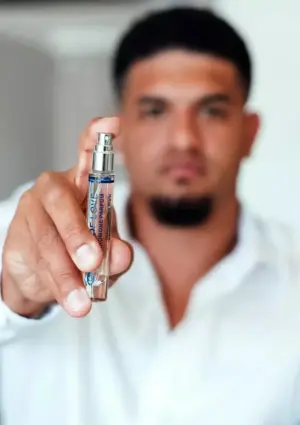 Eye of Love Unscented - Feromon parfüm férfiaknak (10ml) - Image 2